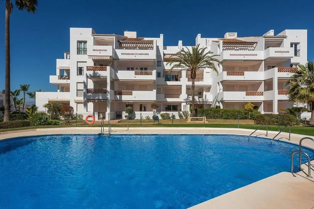 Golf Gardens, Beach Roof Terrace View, 2 Bedroom Sitio de Calahonda Apartment
